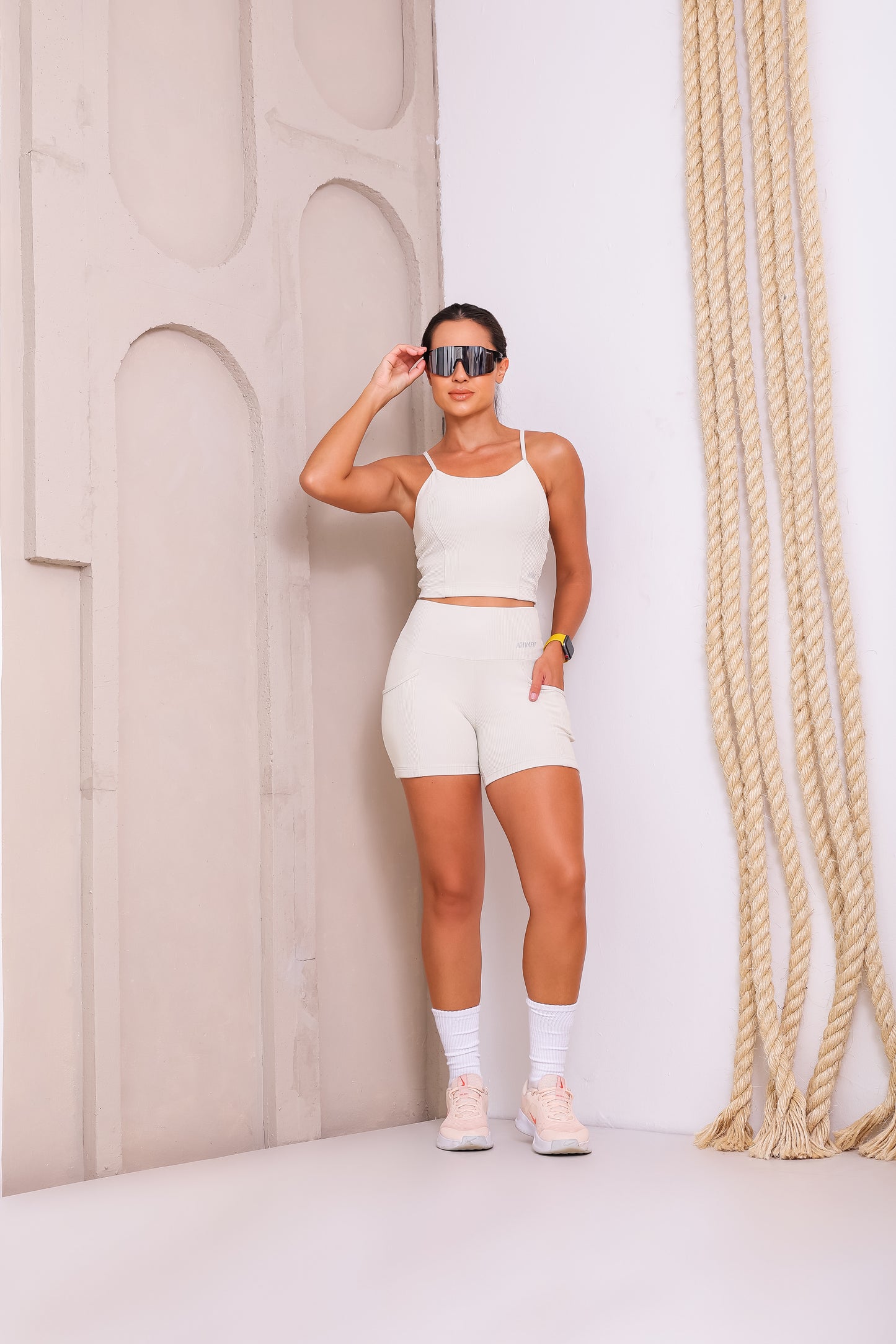 Conjunto Short com bolso e cropped alça fina Off-White