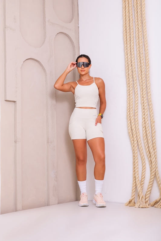 Conjunto Short com bolso e cropped alça fina Off-White