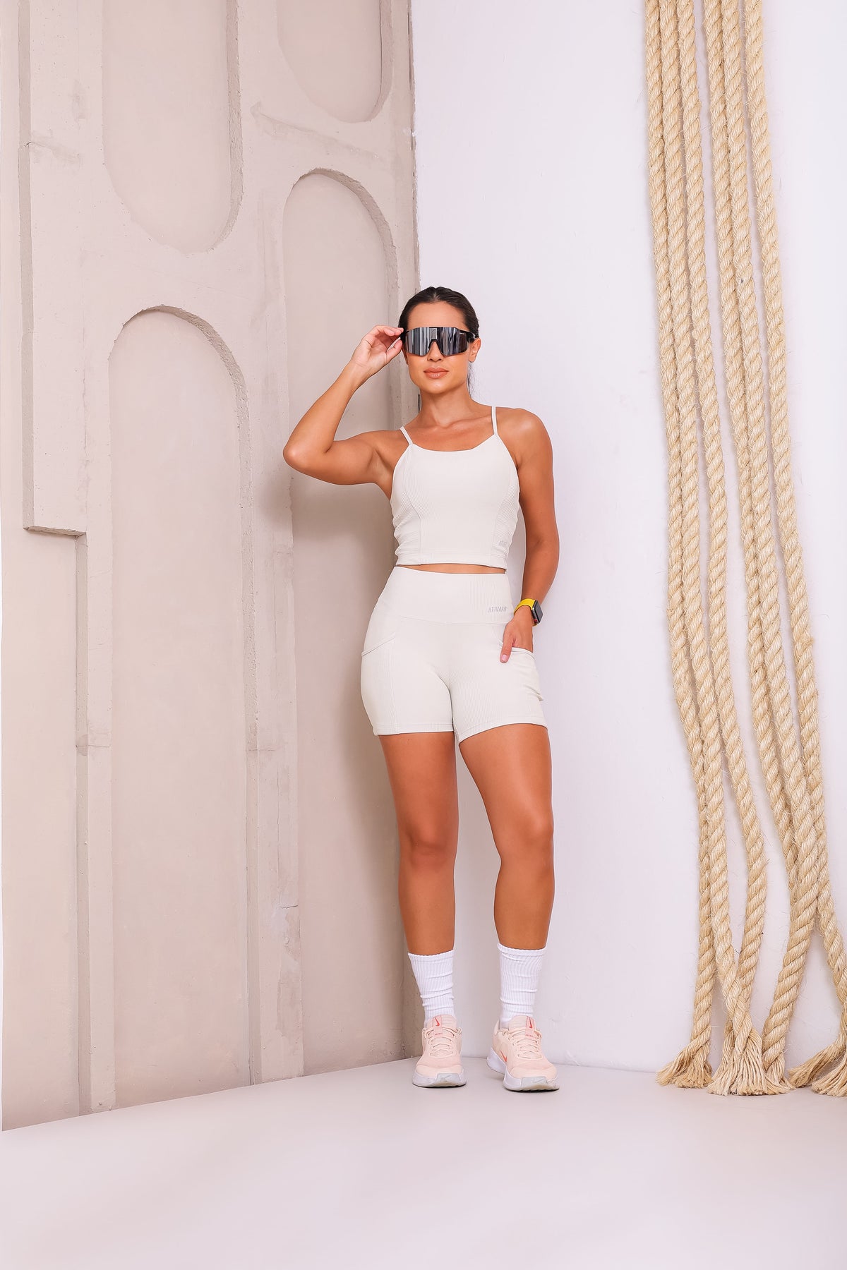 Conjunto Short com bolso e cropped alça fina Off-White