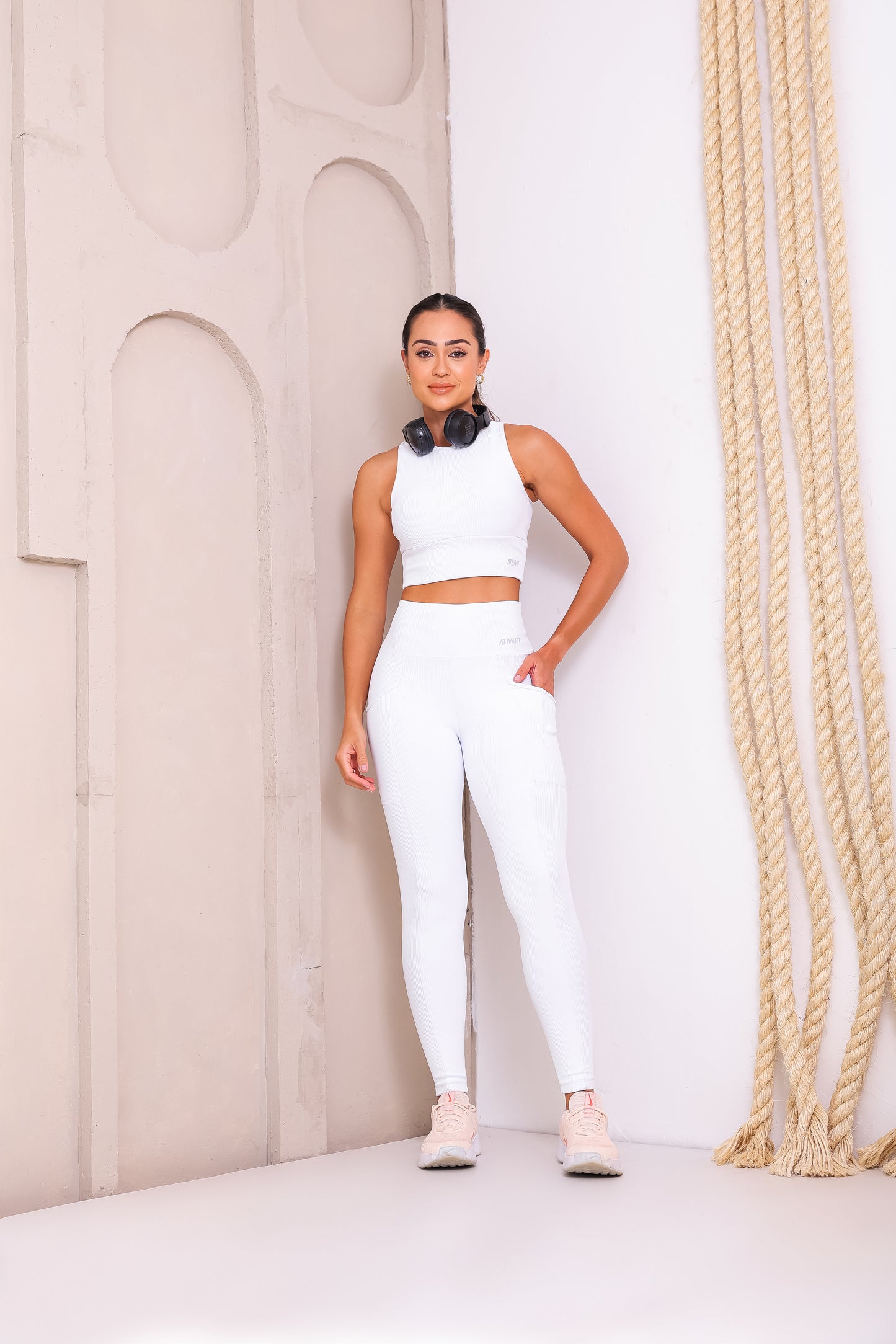 Conjunto Legging com bolso e Cropped Branco